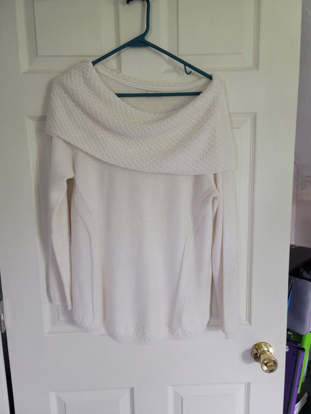 Womens white/light cream Cato loose turtleneck style sweater - size L